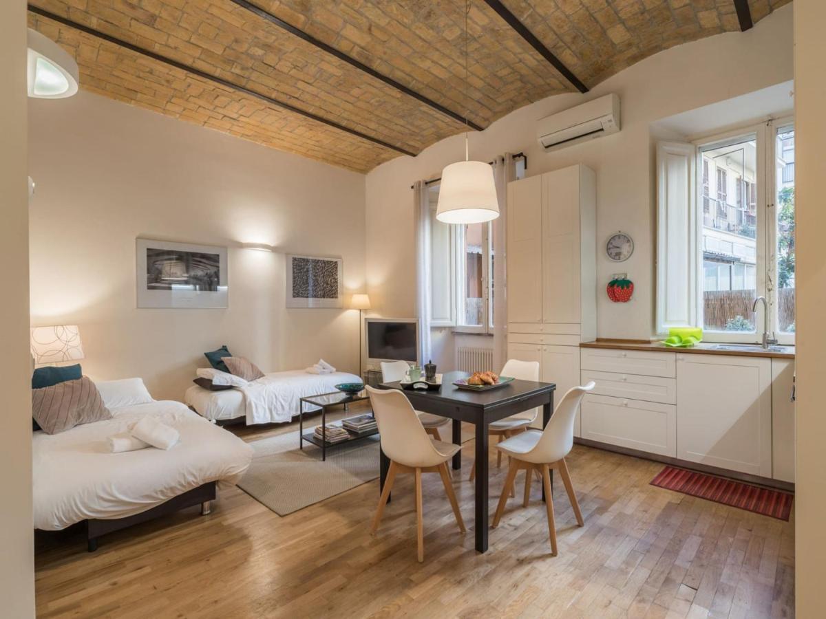 The Best Rent - Elegant Flat Near Colosseum Róma Kültér fotó
