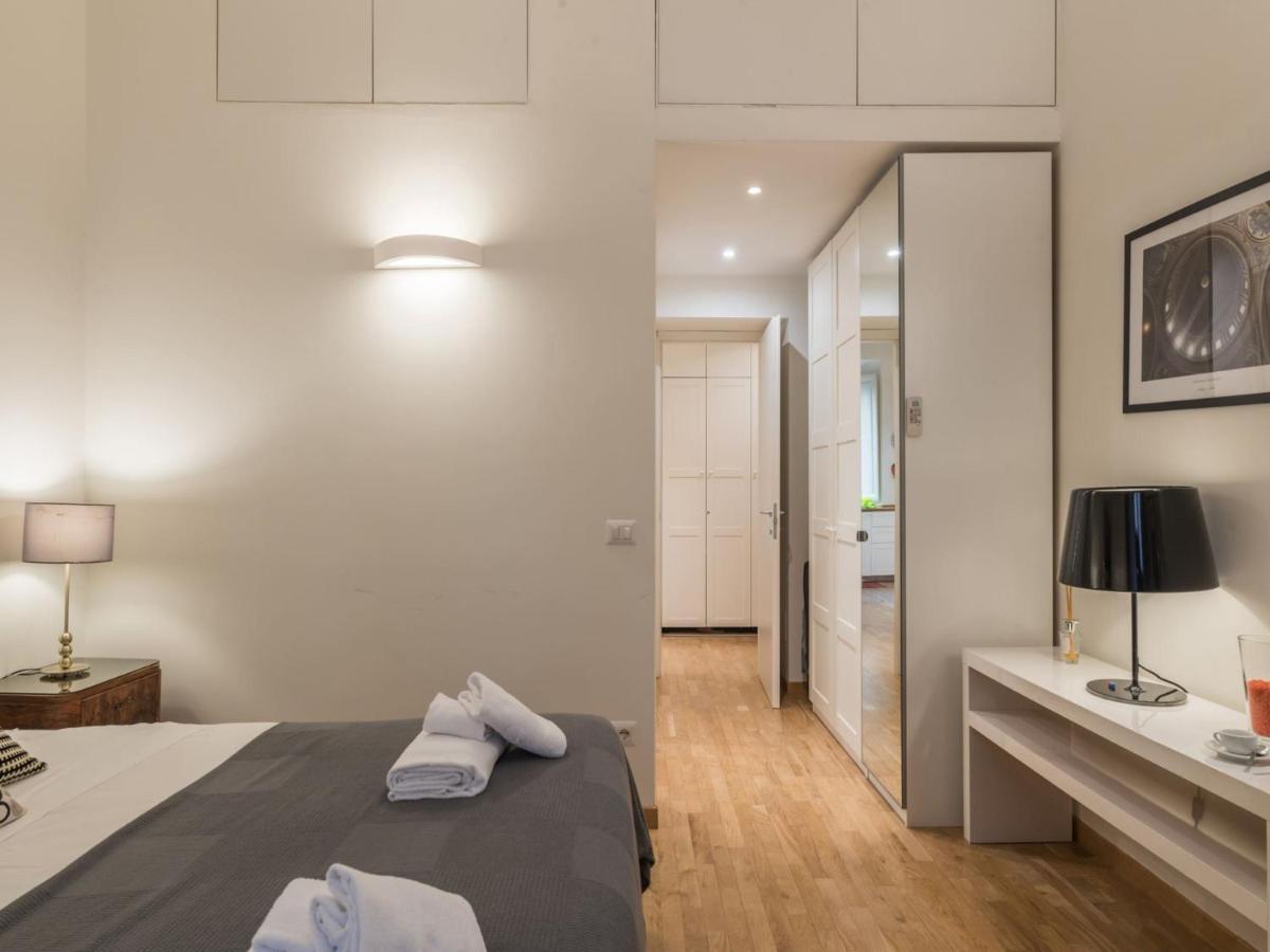 The Best Rent - Elegant Flat Near Colosseum Róma Kültér fotó