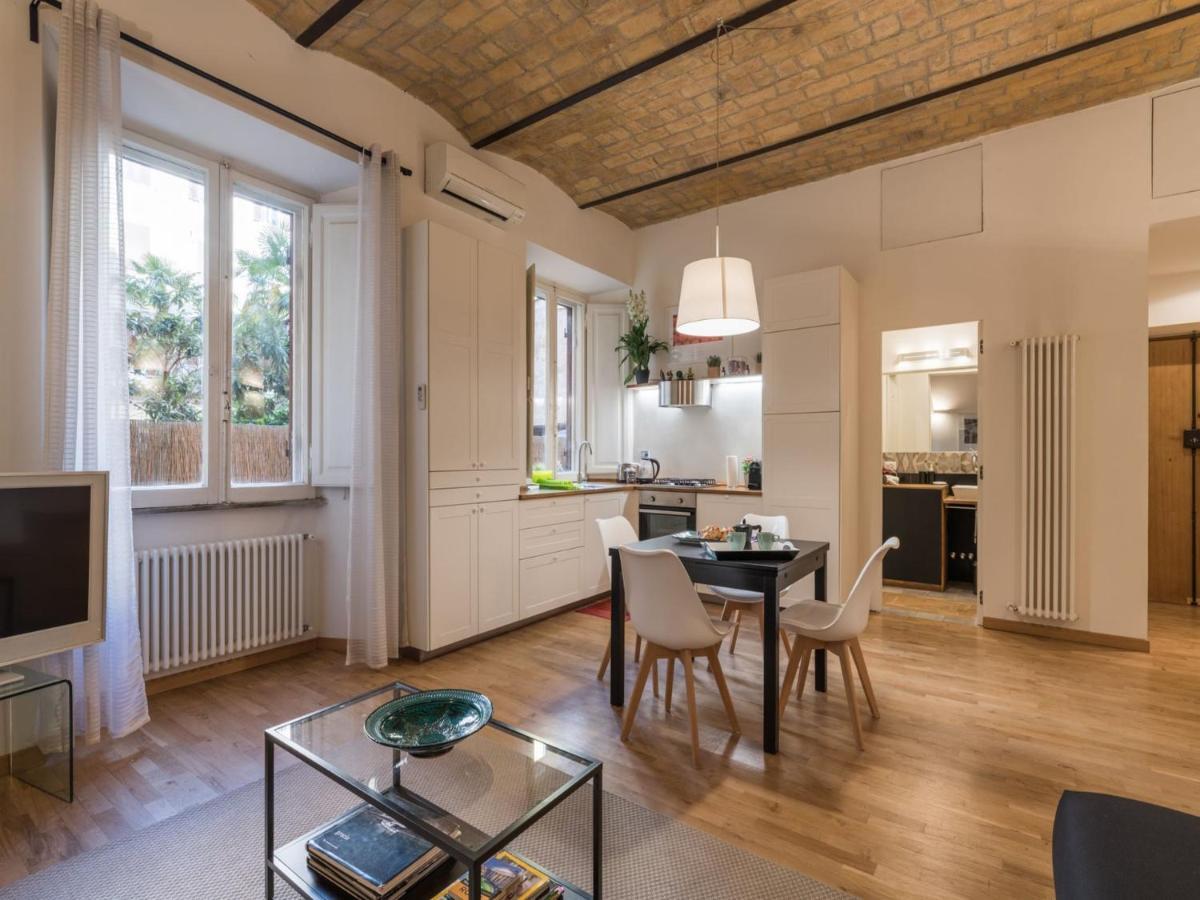 The Best Rent - Elegant Flat Near Colosseum Róma Kültér fotó